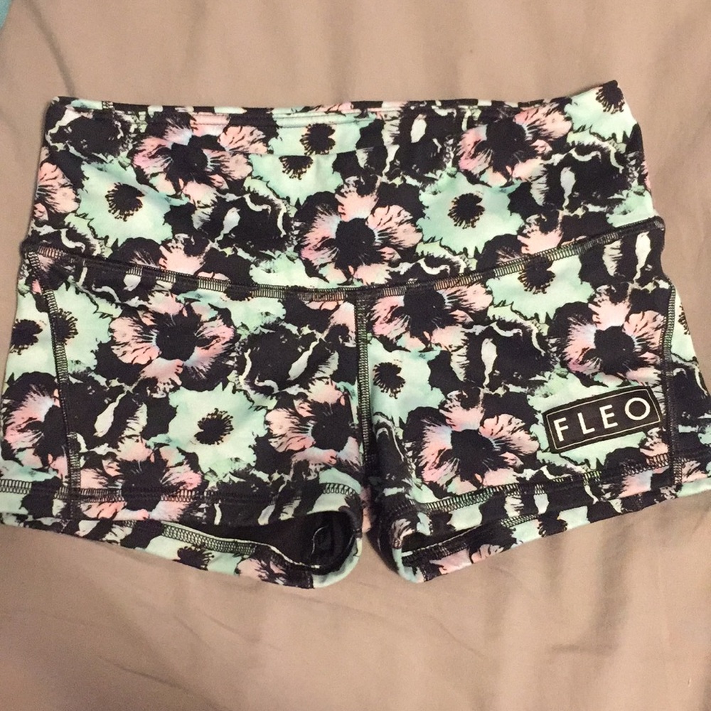 Fleo low rise contour